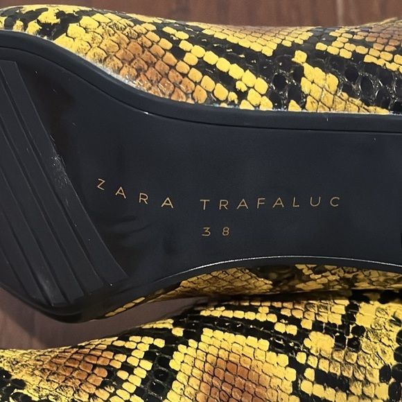 Zara Women’s Yellow/Brown/Black Snakeskin Booties Size 38/8 - Picture 6 of 6